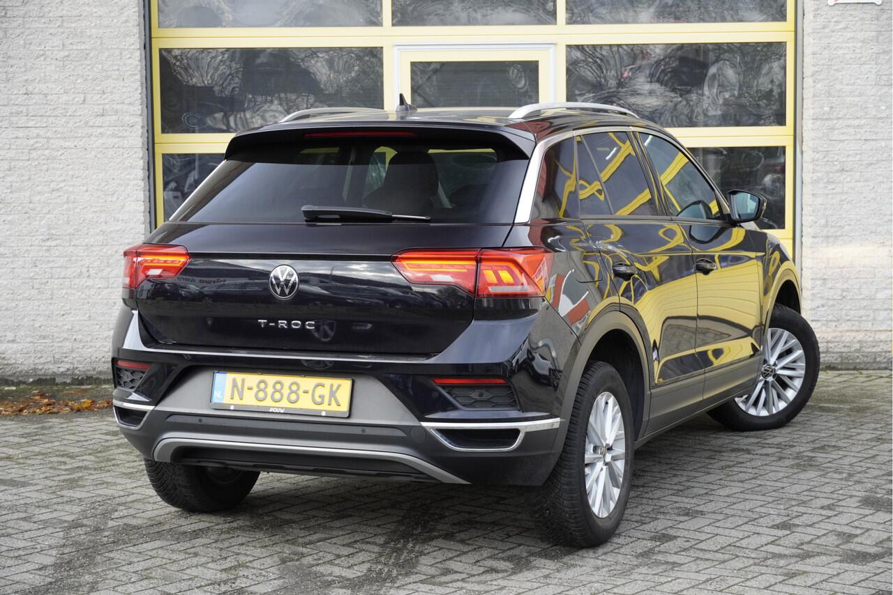 Volkswagen T-Roc 1.5 TSI 150PK! Automaat Style BJ2021 Lmv 16" | Led | Pdc | Navi | App-Connect | Climate control | Cruise control | Extra getint glas