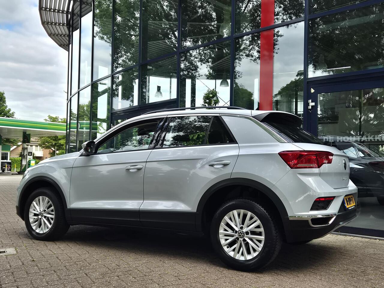Volkswagen T-Roc 1.0 TSI Style | PDC voor en achter | Achteruitrijcamera | LM Velgen | Airco | Cruise | PDC voor en achter | Achteruitrijcamera | LM Velgen | Airco | Cruise Controle