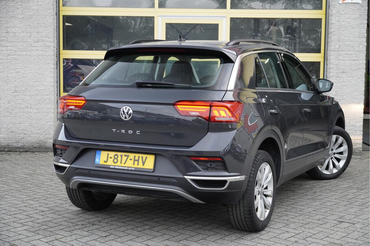 Volkswagen T-Roc 1.0 TSI Style BJ2020 Lmv 17" | Led | Pdc | Elek. achterklep | App-Connect | Climate control | Cruise control | Verwarmde voorstoelen | Getint glas