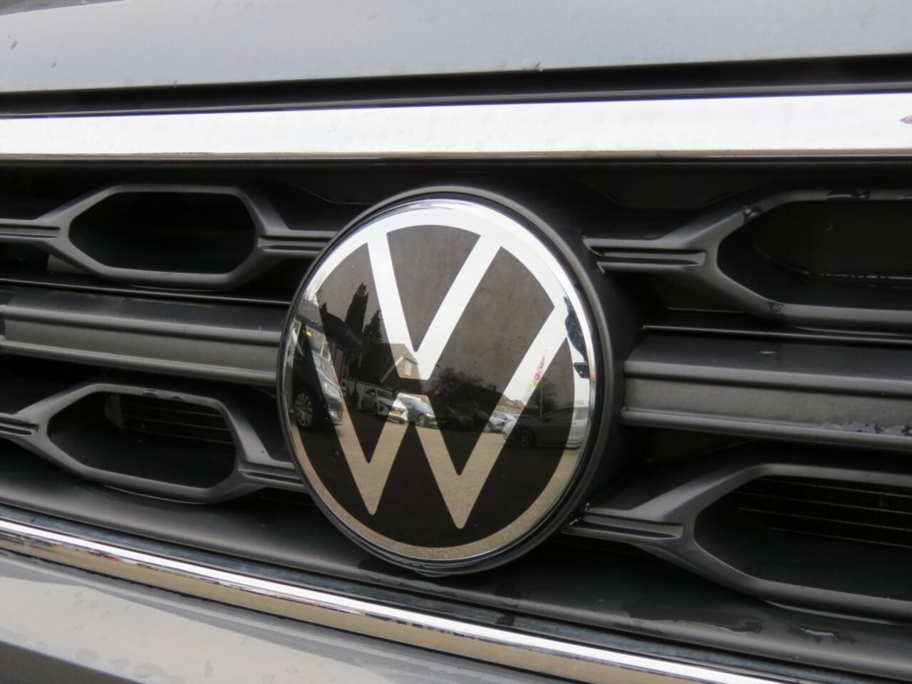 Volkswagen T-Roc 1.0 TSI 115pk LIFE / Navi / Carplay / Adap.cruise / Inparkeerhulp / BOVAG garantie