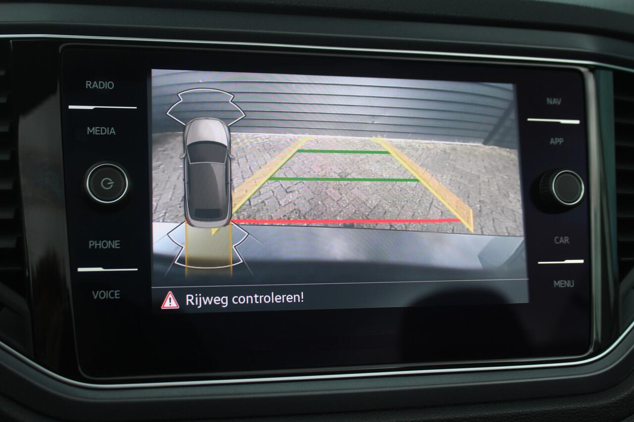 Volkswagen T-Roc Cabrio 1.5 TSI R-Line - CAMERA - TREKHAAK - CARPLAY - ADAPT. CRUISE -