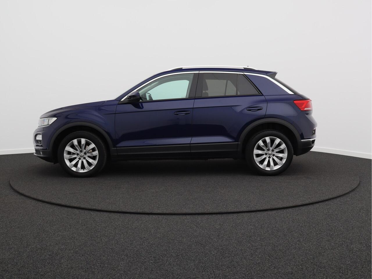 Volkswagen T-Roc 1.0 TSI Style/ achteruitrijcamera/ lage km/ zeer mooi!