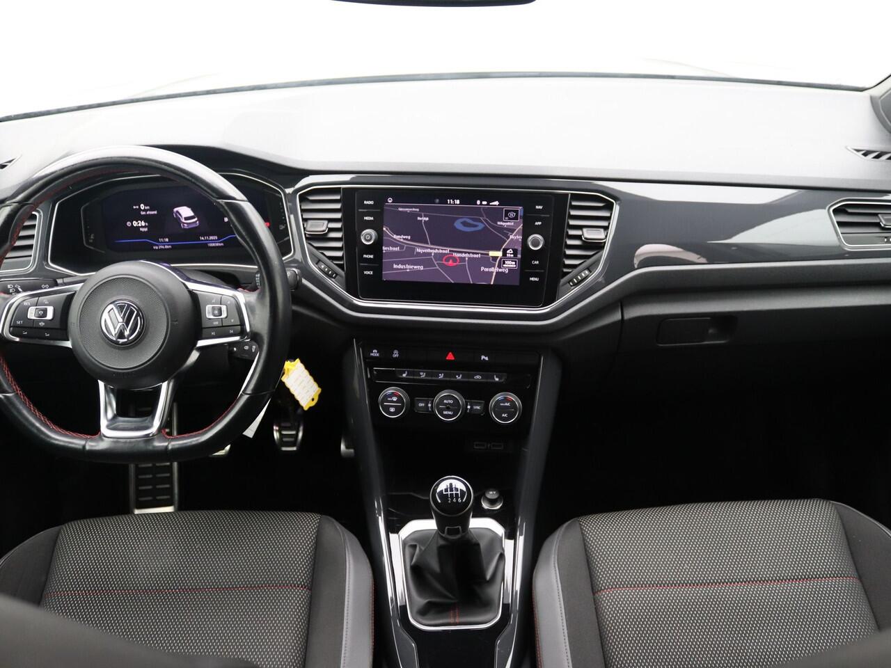 Volkswagen T-Roc 1.5 TSI Sport Business R 150 pk / Adap. cruise / Origineel NL