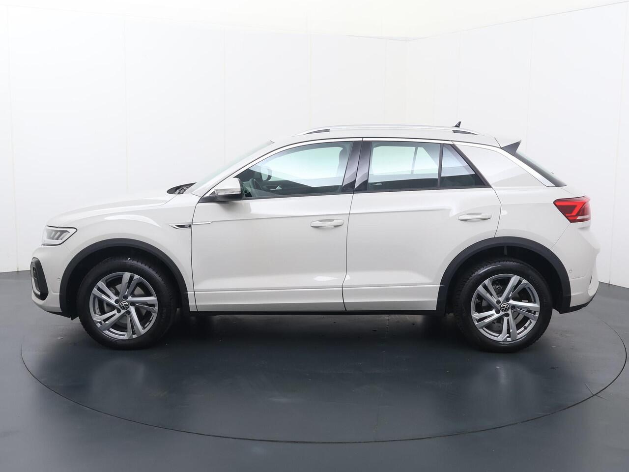 Volkswagen T-Roc 1.5 TSI R-Line | 150 PK | Automaat | Navigatiesysteem | Achteruitrijcamera | R-Line |