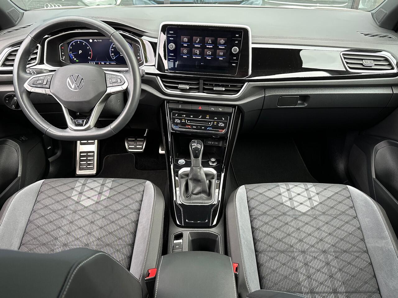 Volkswagen T-Roc 1.5 TSI 150pk DSG R-Line | Camera | Keyless | Elek. Achterklep | Dode hoek | Rijklaar incl. 1 jaar Bovag garantie