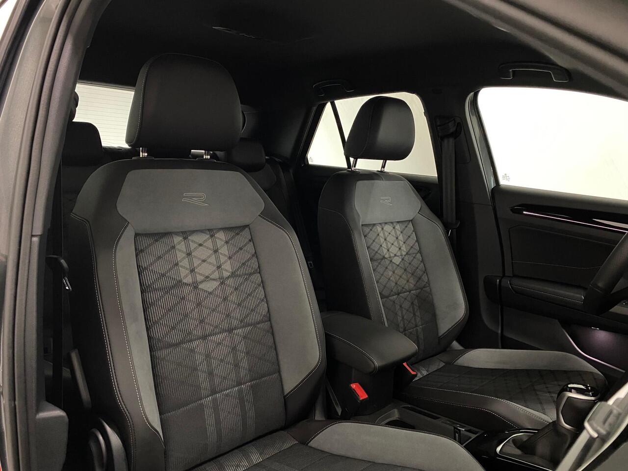 Volkswagen T-Roc 1.5 TSI R Line 2x R line edition Camera IQ-light/Matrix ACC Navigatie 17inch Virtual Cockpit Apple carplay