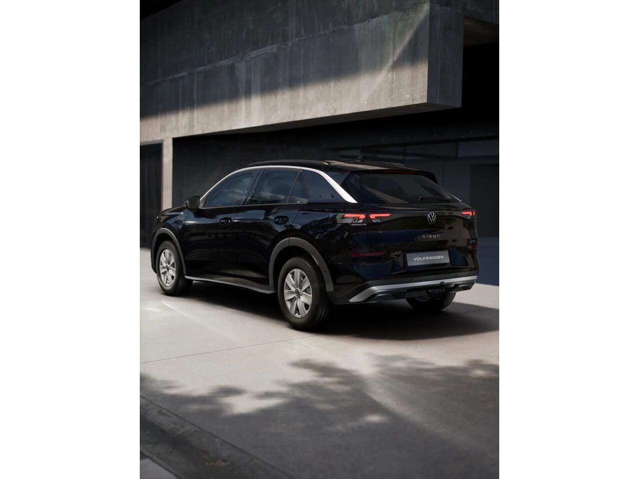 Volkswagen T-Roc Style First Edition | 'App-Connect' draadloze smartphone integratie | 30,5 cm display met 2D en 3D weergave | Achterklep, elektrisch, met sensorgestuurde opening (Easy Open)