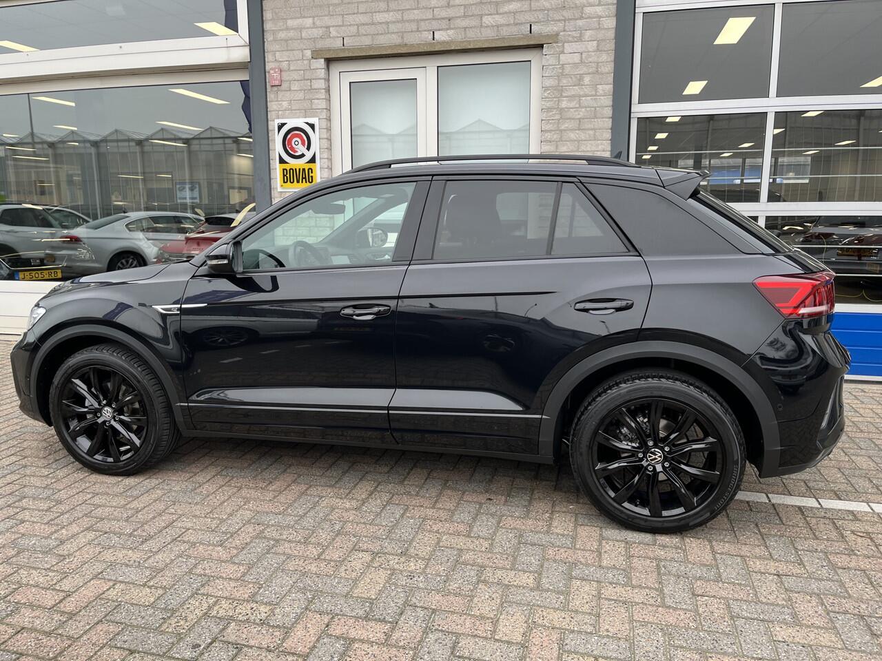 Volkswagen T-Roc 1.5 TSI R-Line / AUTOMAAT/ 2X R-LINE/ ADAPT. CRUISE/ LED/ CLIMA/ STOEL VERWARM./ APP-CONNECT/ RIJ-MODI/ PARK. SENSOREN + CAMERA/ NAVI/ 18" LMV