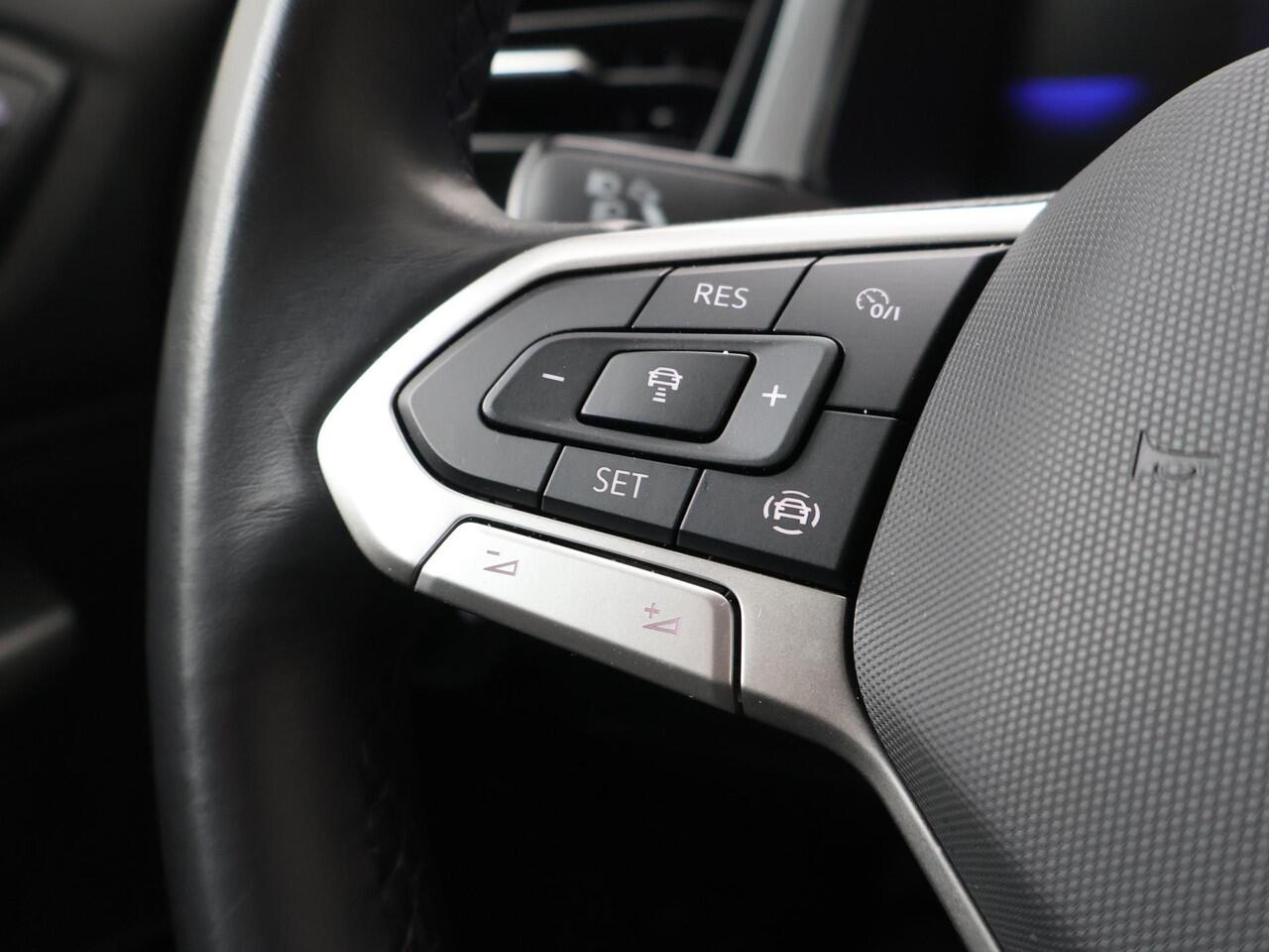 Volkswagen T-Roc 1.0 TSI Life Edition | 116 PK | Climate control | LED verlichting | Achteruitrijcamera |