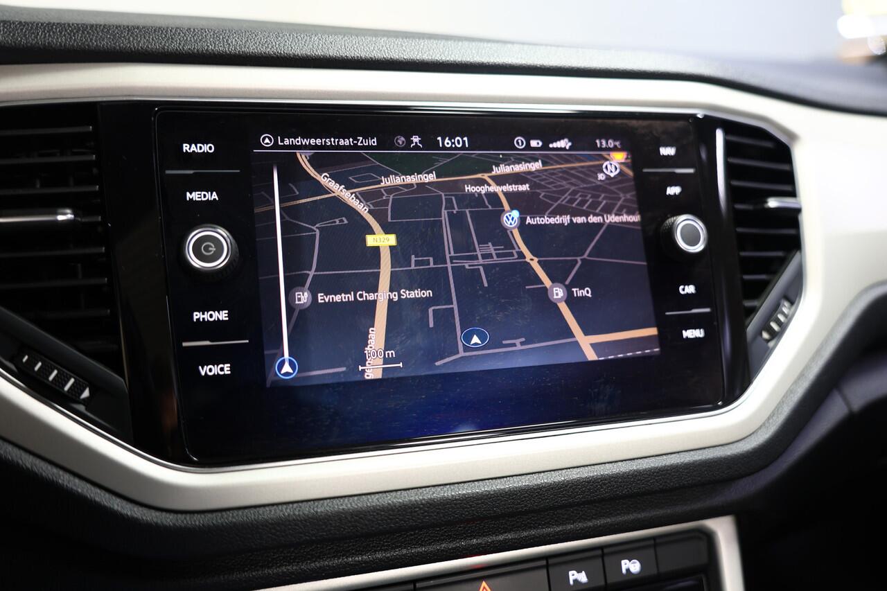 Volkswagen T-Roc Cabrio 1.5 TSI R-Line DSG NAVI PDC ACC Park+Side Ass. '21