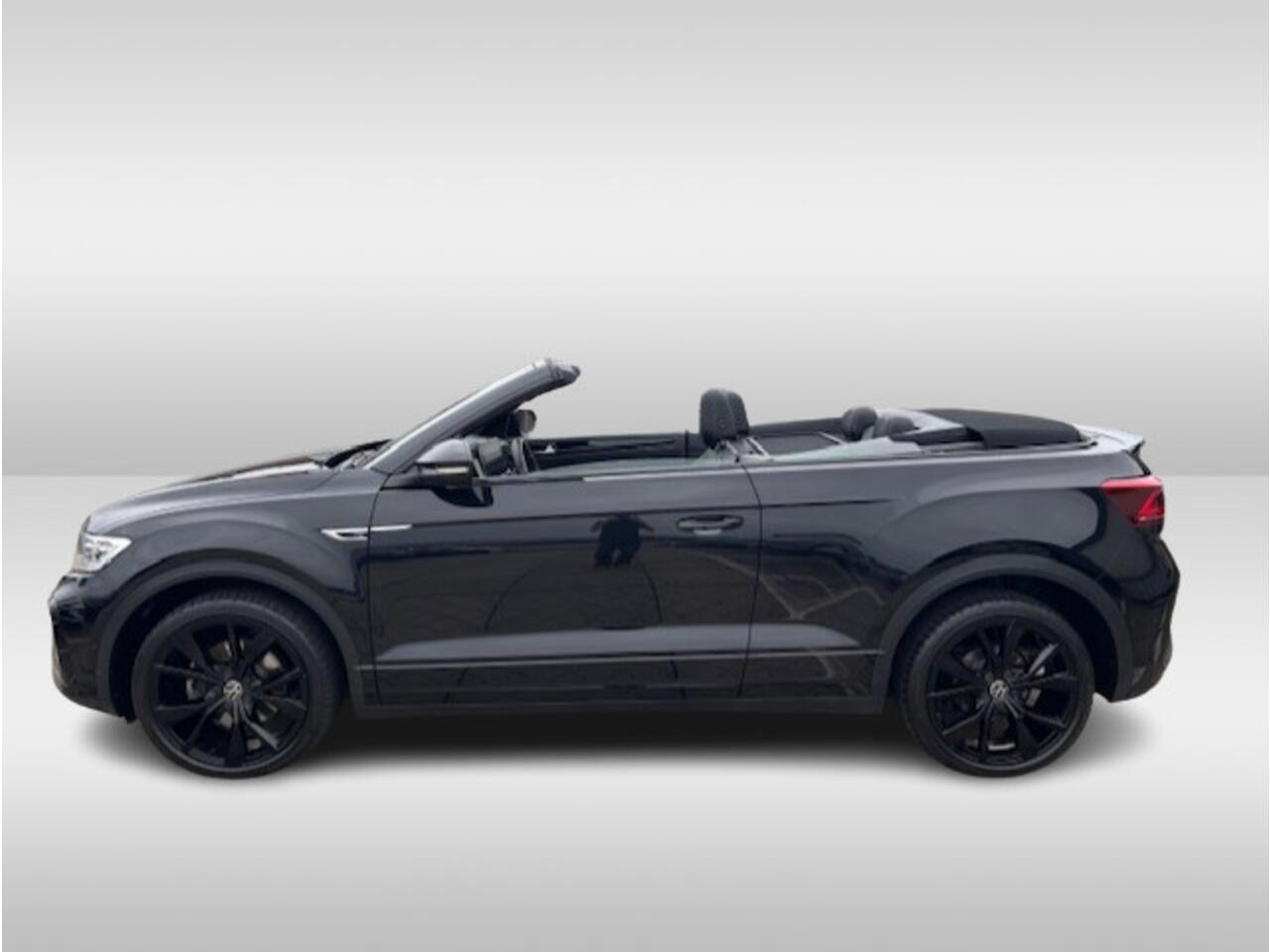 Volkswagen T-Roc Cabrio 1.5 TSI 150pk DSG R-Line Black Style / Leder Vienna / 19" LMV / Cockpit Pro / Stuur en Stoelverwarming / Navi Pro / Camera / Keyless / Alarm / IQ LED / Beats Audio