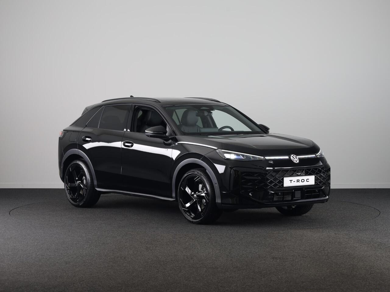 Volkswagen T-Roc R-Line First Edition 1.5 eTSI 110 kW / 150 PK SUV | Interieur Pakket leder 'Varenna' | Black Style Pakket | Panoramaschuif-kanteldak | Trekhaak | Koplampverlichting matrix-led (IQ.LIGHT) | Assistance Pakket | Elek. achterklep