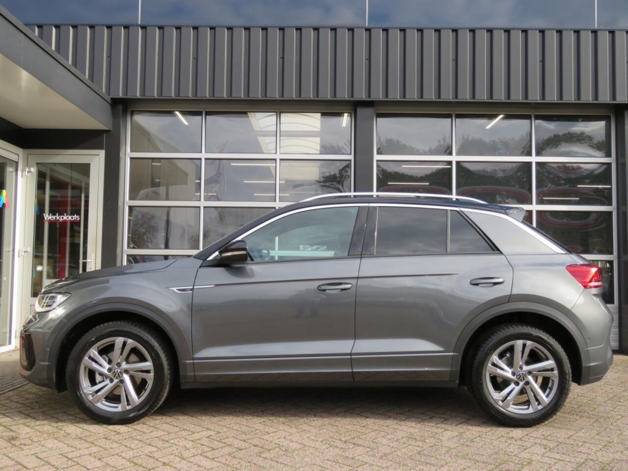 Volkswagen T-Roc 1.5 TSI 150pk DSG-aut. R-LINE / Trekhaak afn. / Camera / Stoelverw. / IQ Light / FABRIEKS garantie