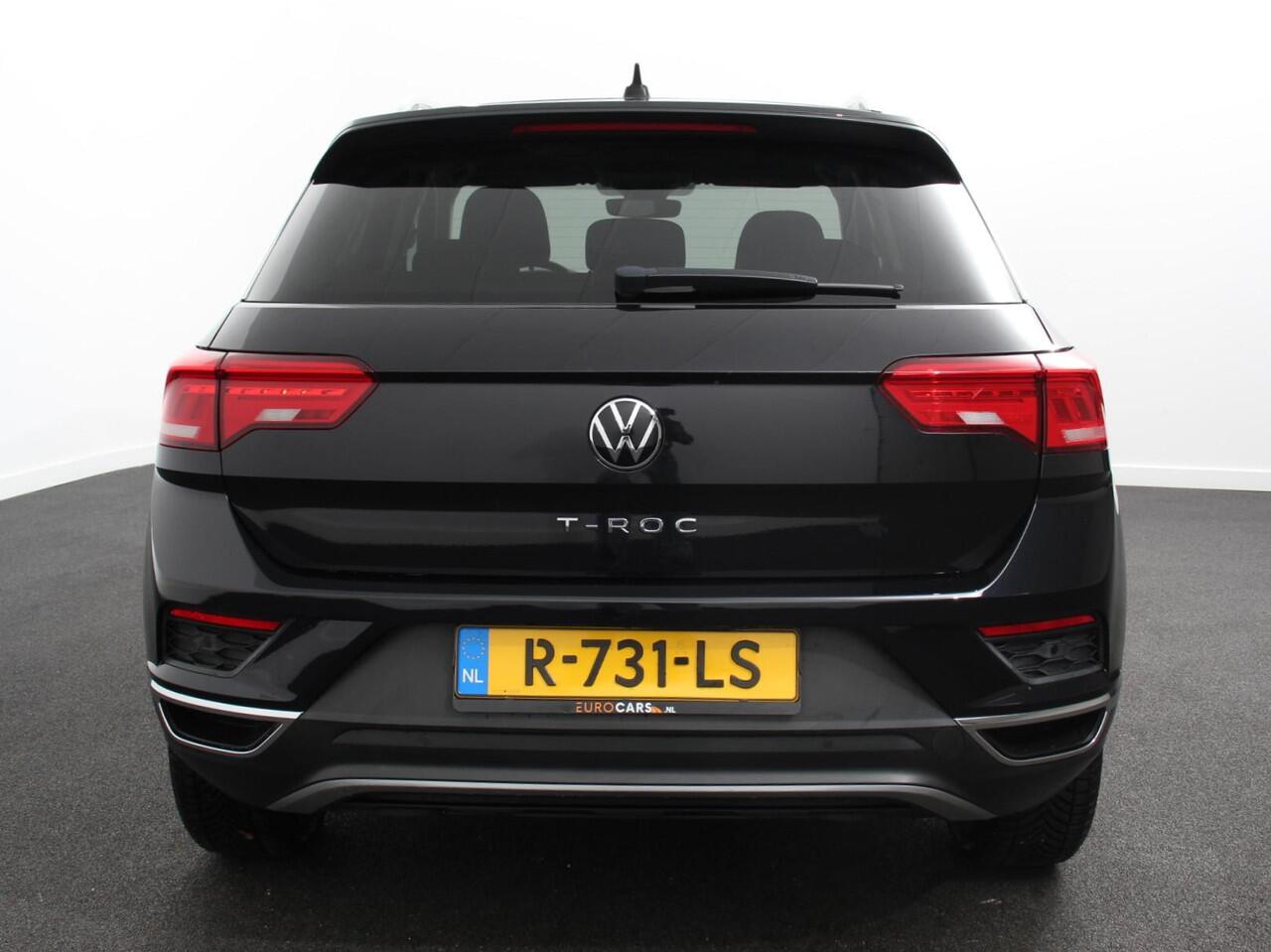 Volkswagen T-Roc 1.5 TSI DSG Active | Navigatie | App Connect/Apple Carplay/Android Auto | Climate Control | Cruise control Adaptive | PDC VA | Winter Pack | Lichtmetalen Velgen