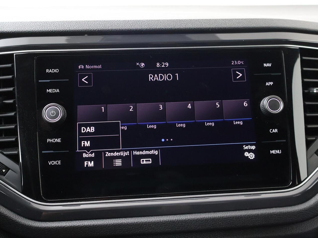 Volkswagen T-Roc 1.5 TSI Sport Business R | 150 PK | Automaat | Panoramadak | Beats audio | R-Line |