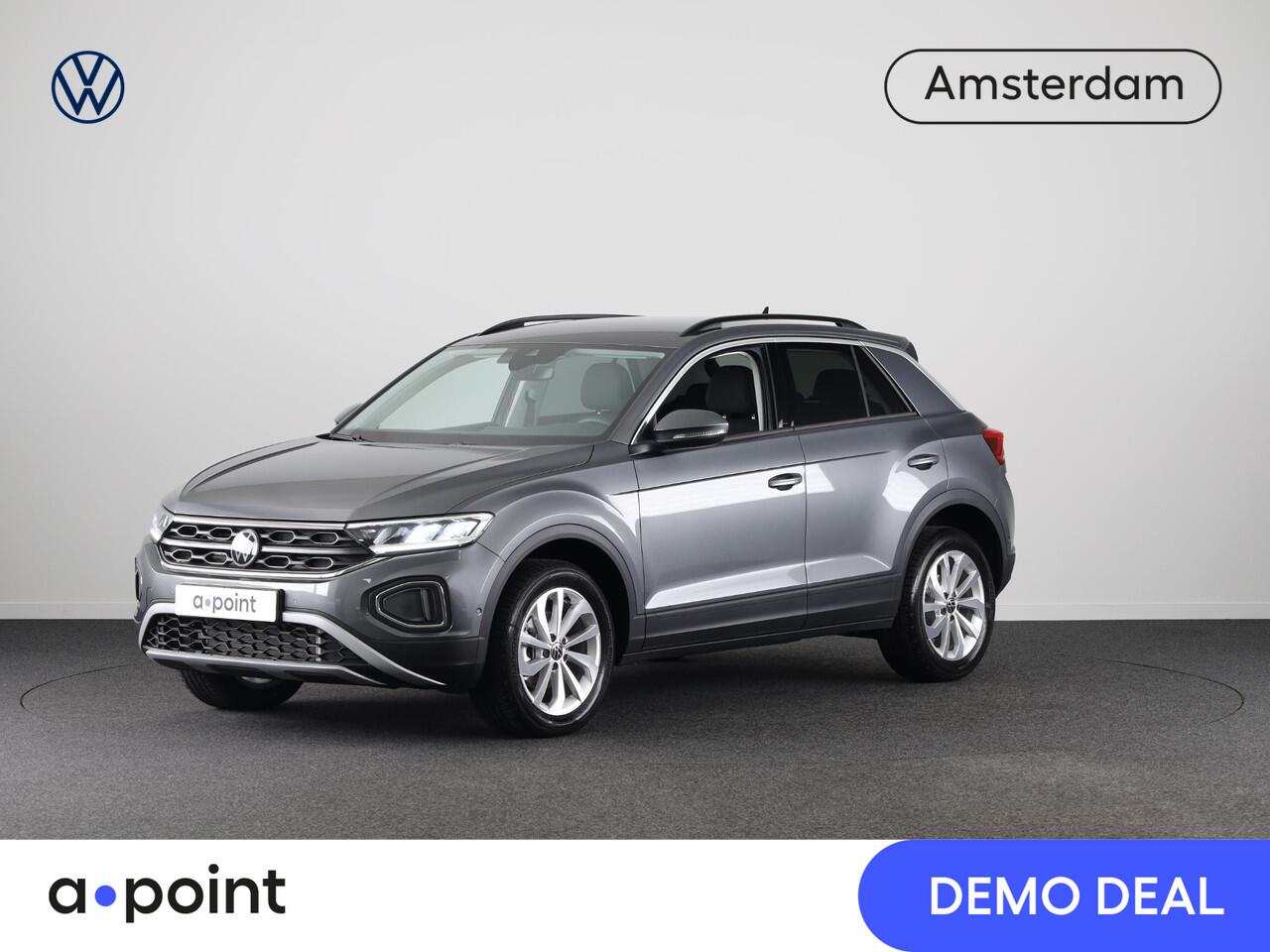 Volkswagen T-Roc Life Edition 1.5 110 kW / 150 pk TSI SUV 7 versn. | Verlengde garantie | Private lease vanaf ¤ 699,- pm | Navigatie via App | Parkeersensoren (Park assist) | Achteruitrijcamera | Adaptieve cruise control |
