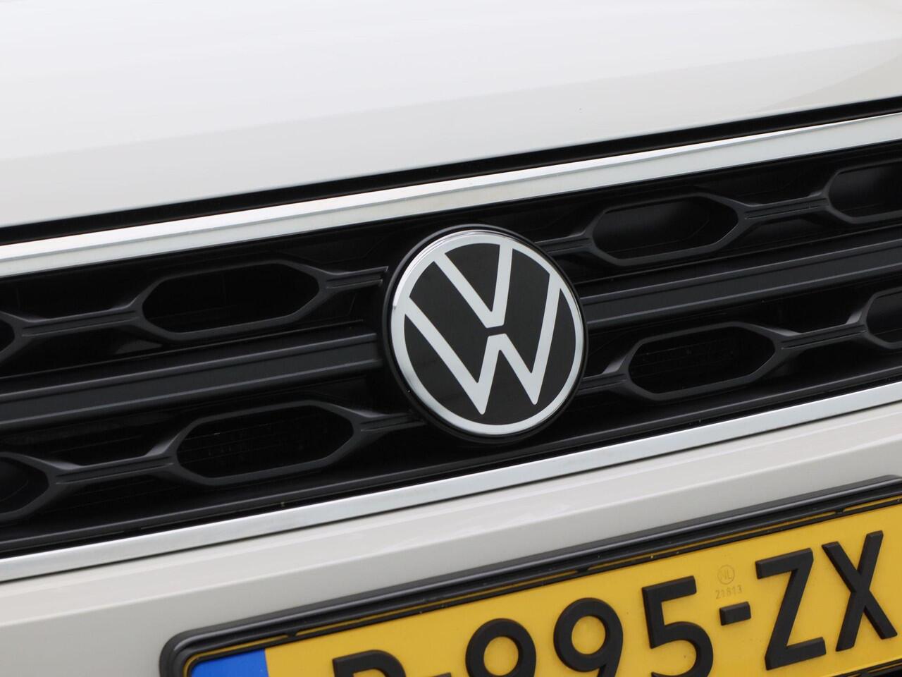 Volkswagen T-Roc 1.0 TSi 110 Pk Life Business | Navigatie | LED | 16 Inch | Camera | Stoelverwarming | Parkeersensoren | Adaptive Cruise | 97.091 Km!!