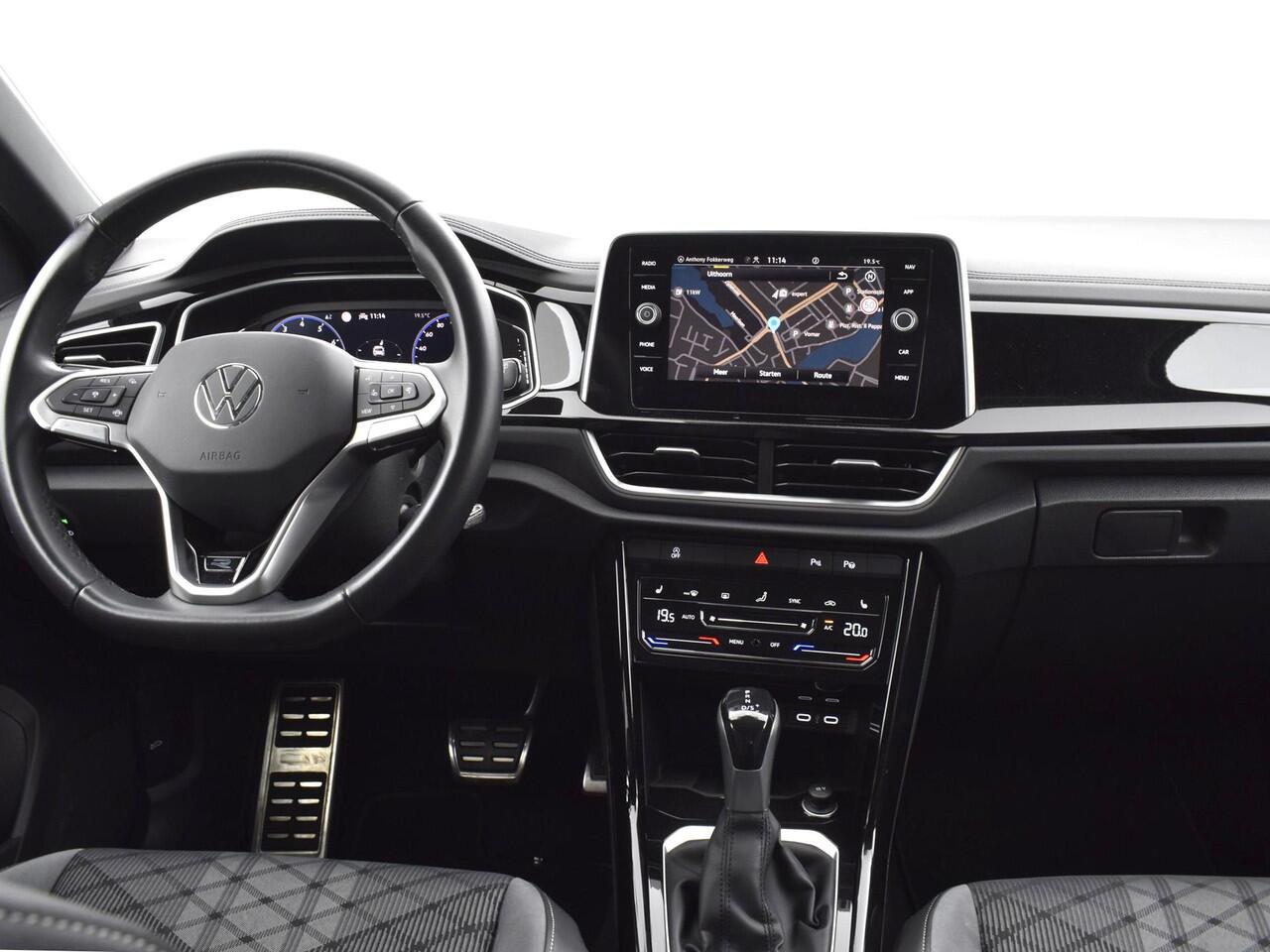 Volkswagen T-Roc 1.5 TSI 150pk DSG R-Line Business · Camera · Apple/Android Car Play · Navi · P-Sensoren · ACC · 17'' Inch · Garantie t/m 20-06-2028 of 100.000km