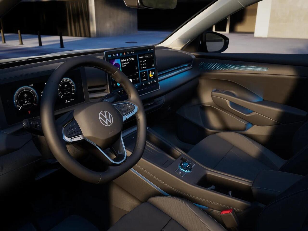 Volkswagen T-Roc Style First Edition 1.5 eTSI 85 kW / 116 PK SUV 7 | Assistance Pakket | Trekhaak | Elek. achterklep | Velgen 'Vancouver', 19 inch lichtmetaal | Zwart dak