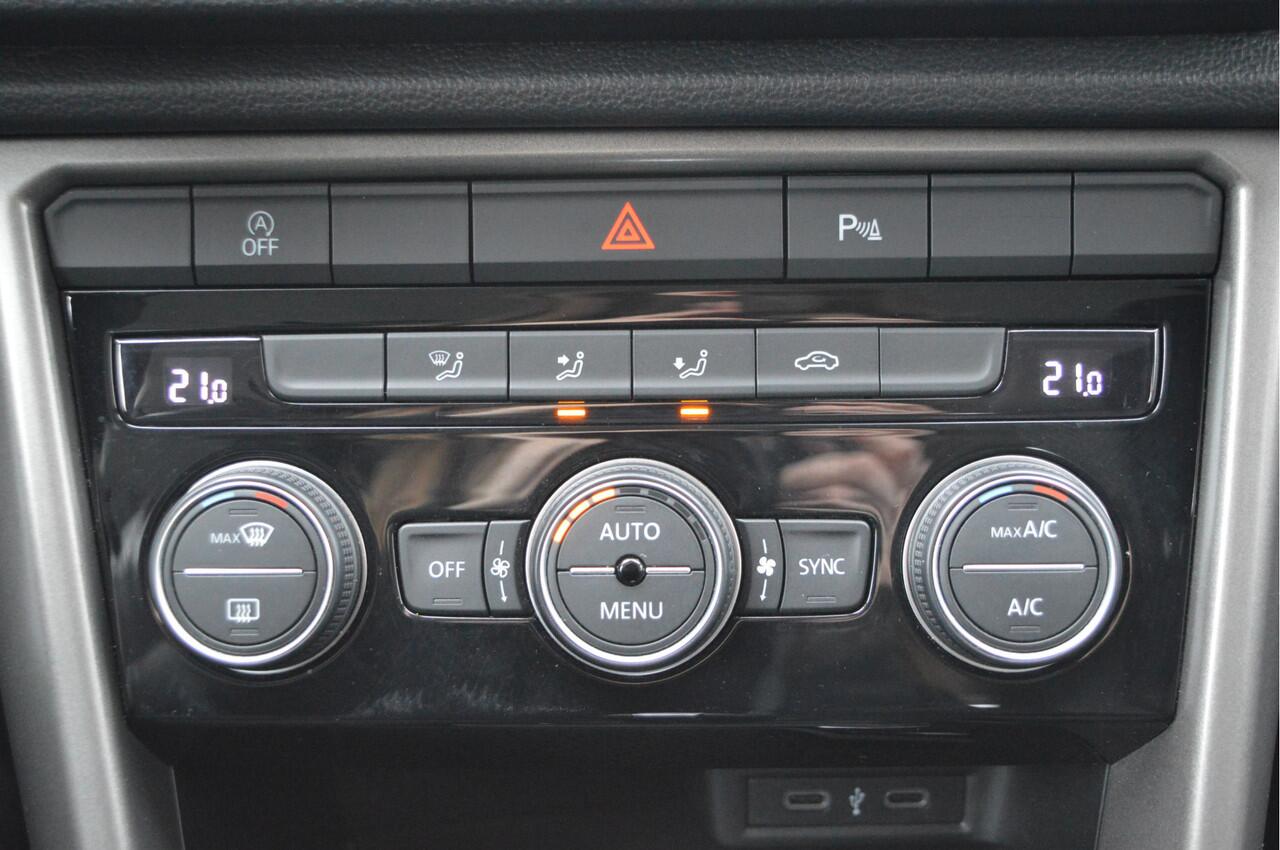 Volkswagen T-Roc 1.5 TSI Style Automaat NL-auto / Clima / Adaptieve cruise