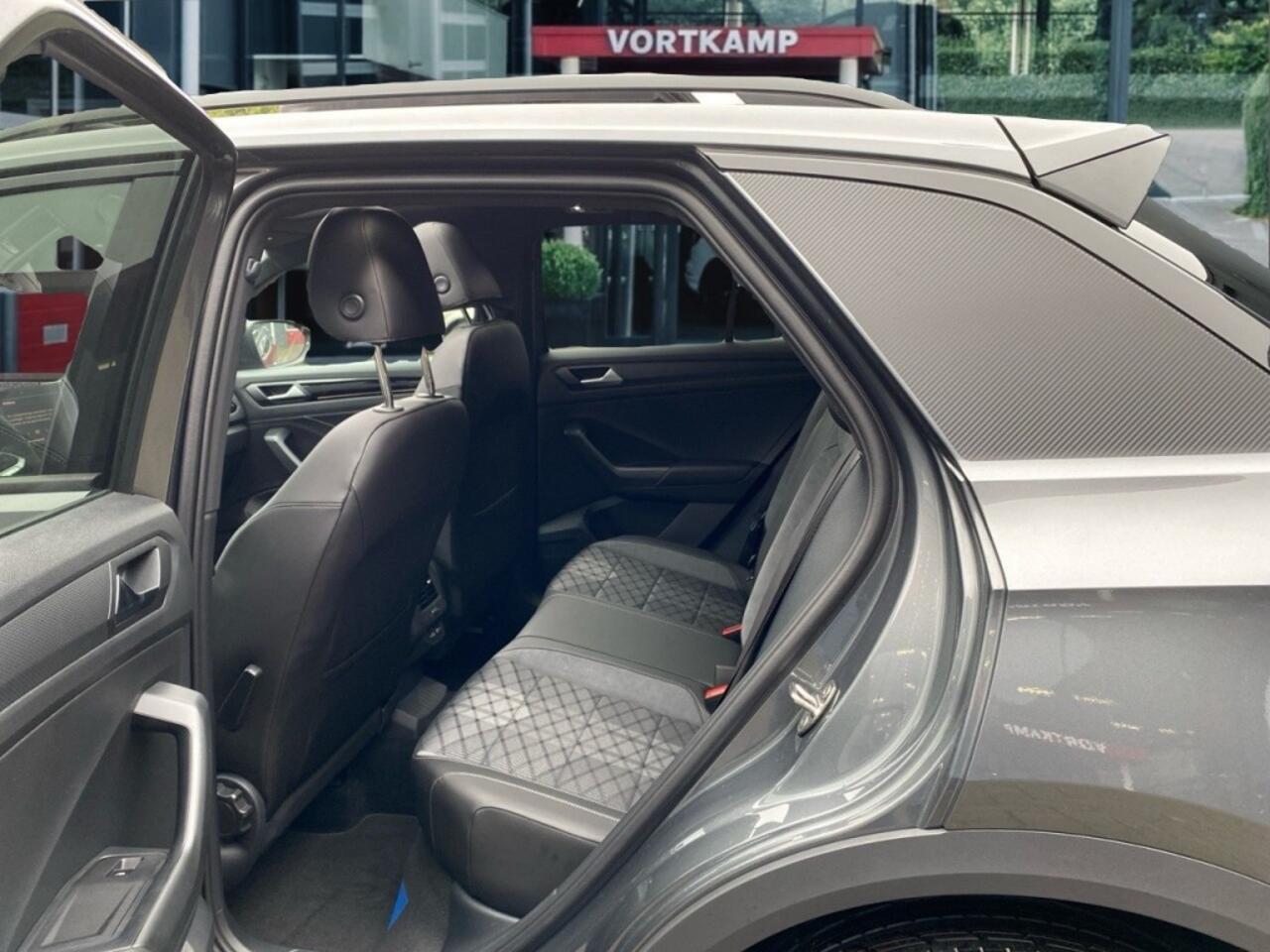 Volkswagen T-Roc 1.5 TSI DSG R-LINE BLACK-OPTIC PANO-DAK/CAMERA/CARPLAY/ACC/STOEL