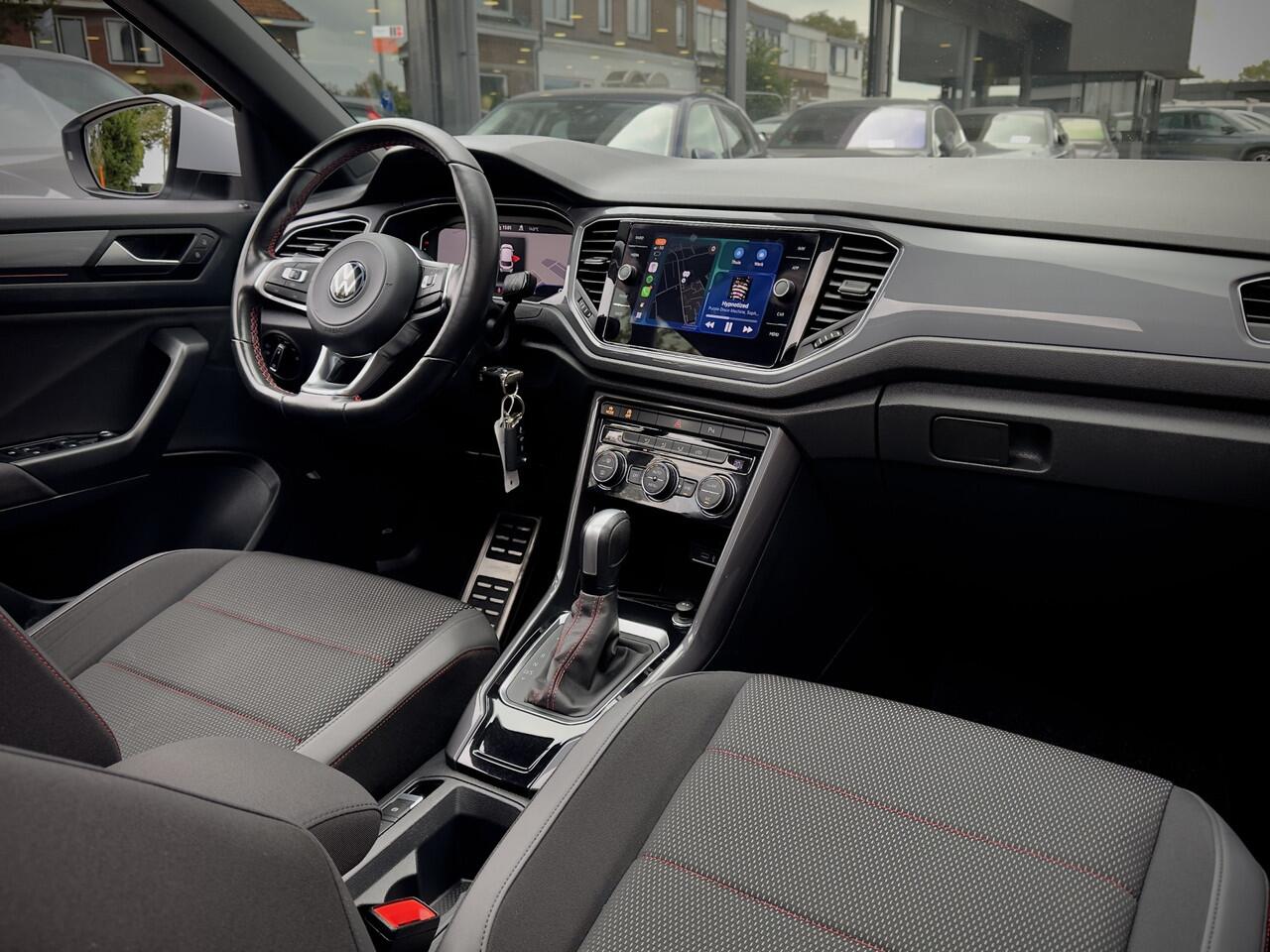 Volkswagen T-Roc 1.5 TSI AUT7 SPORT R-LINE PANODAK NAVI CAMERA DIGI-DASH APPLE-CARPLAY LED LMV PDC