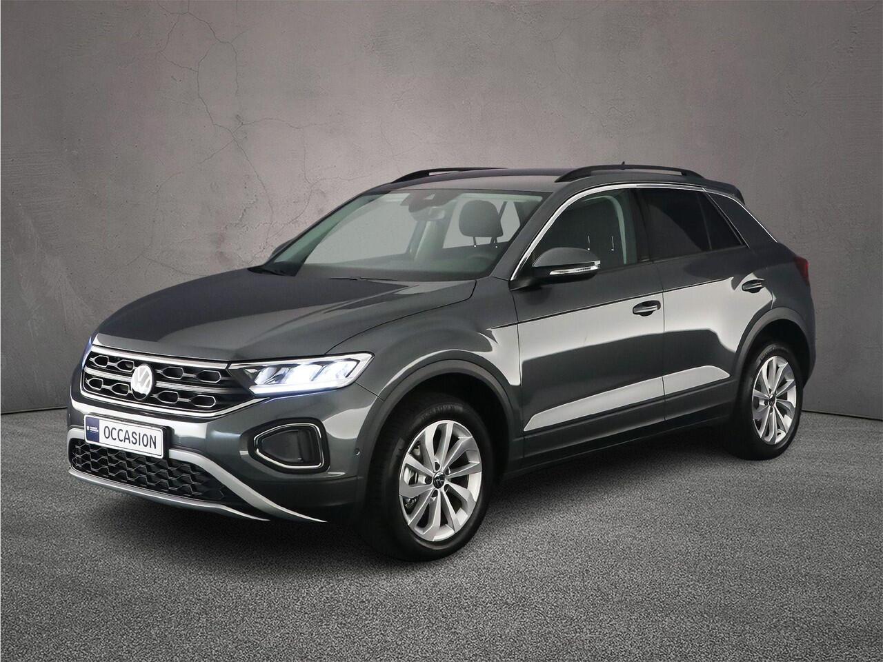 Volkswagen T-Roc Life Edition 1.5 TSI 150pk DSG Automaat Adaptive cruise control, Achteruitrijcamera, LED koplampen, Airco, DAB, Radio, App connect, Parkeersensoren