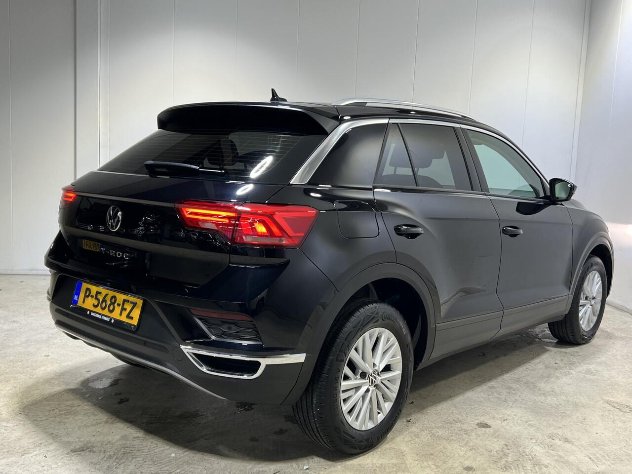 Volkswagen T-Roc 1.0 TSI Style | Navigatie/Android/Apple Carplay | LM Velgen 16" | Achteruitrijcamera | Cruise Control Adaptief | Airco | Radio |