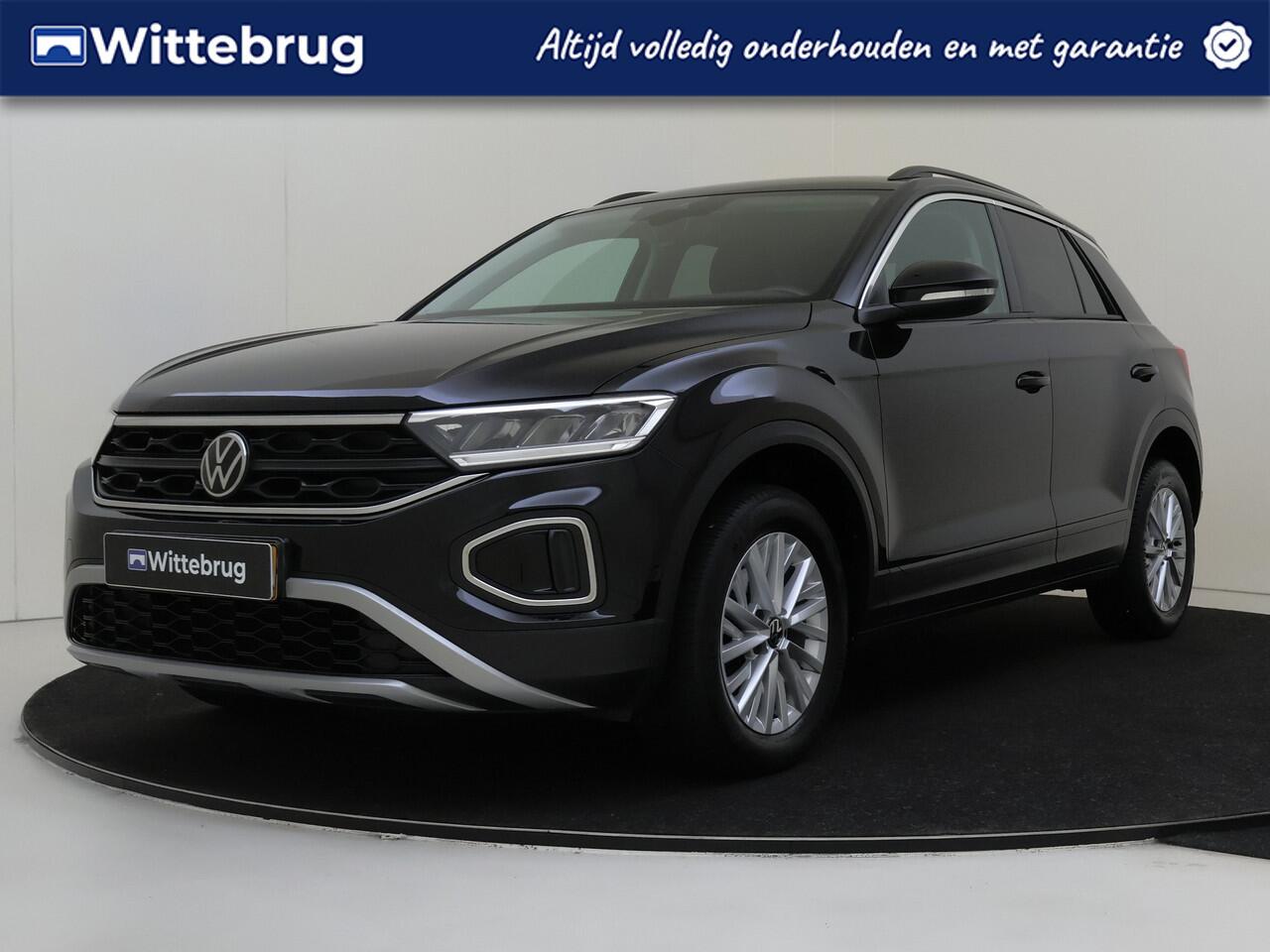 Volkswagen T-Roc 1.0 TSI Life | LED-voor en achterlichten | Achteruitrijcamera | Adaptive cruise control | Connected services |