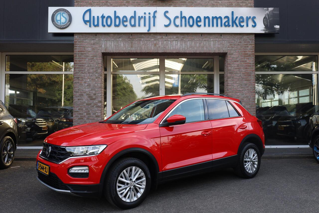 Volkswagen T-Roc 1.0 TSI Style Business CARPLAY ACC STOELVERW. LANE-ASSIST 2xPDC LMV ENZ.