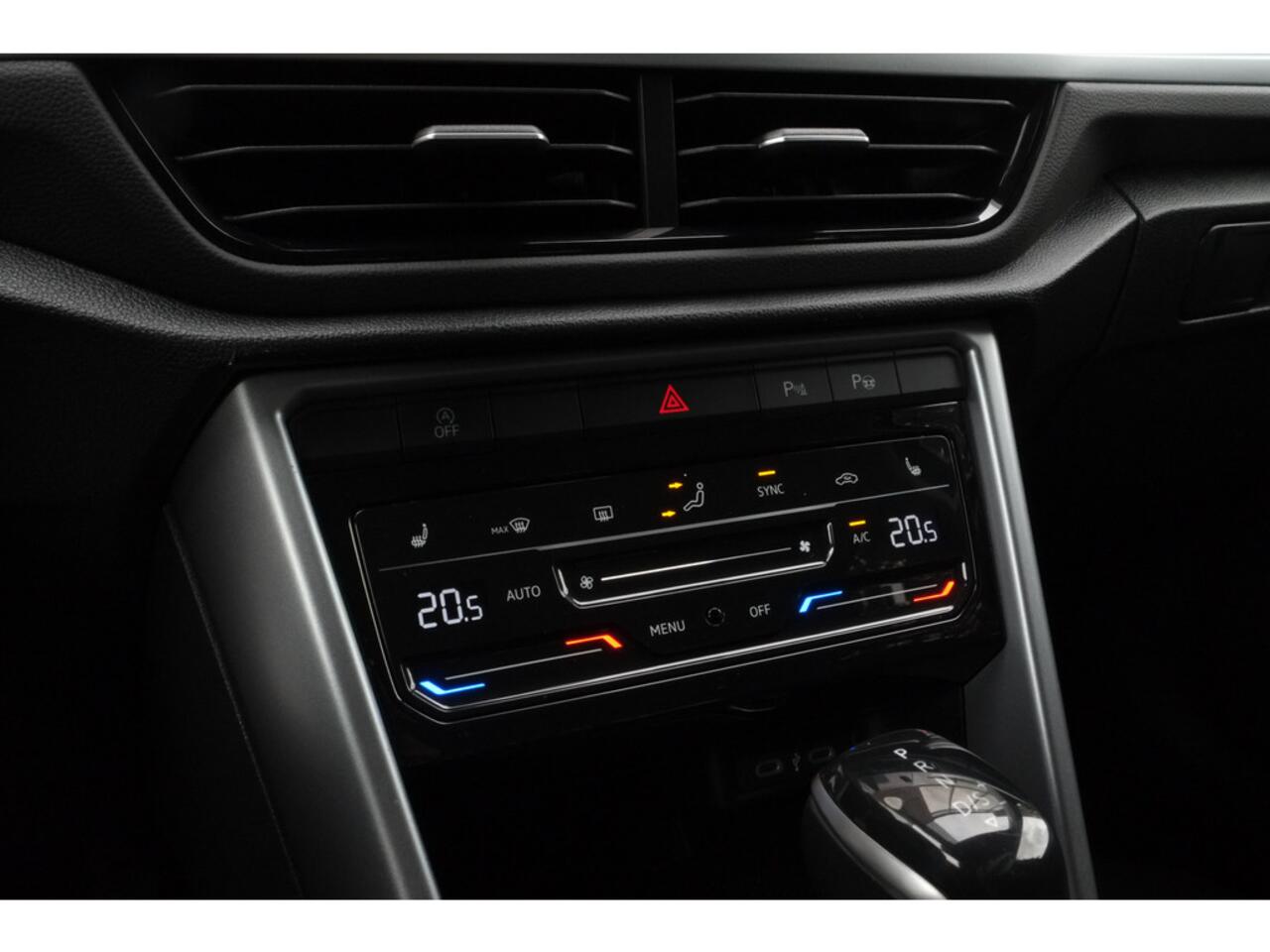 Volkswagen T-Roc 1.5 TSI Life Business Navigatie, Virtual cockpit, Garantie tot 2