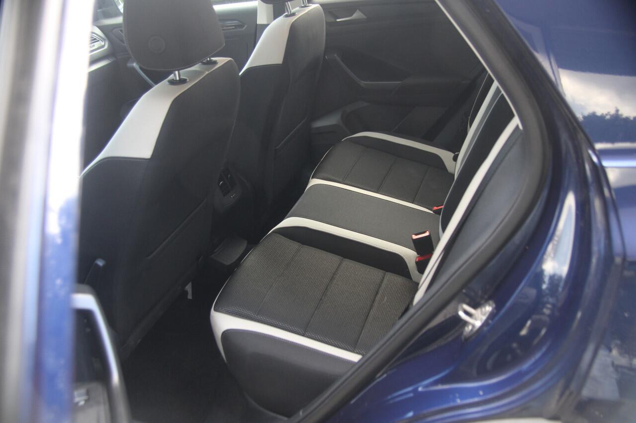 Volkswagen T-Roc 1.5 TSI Sport | DSG | Camera | ACC | Virtual |