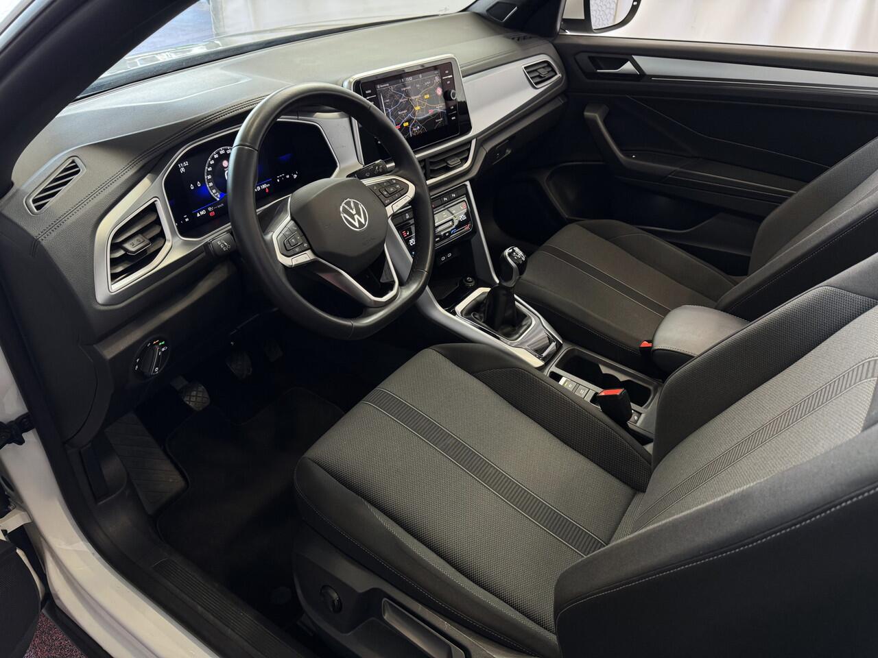 Volkswagen T-Roc Cabrio TSI VIR.COCKPIT CARPLAY NAVI IQ.LED STOEL/STUUR.VERW DAB ADAP.CRUISE 05/2024 ?Top Auto's Wijchen , 30 Jaar Specialist in Volkswagen : Alle Type's : R-Line Edition / Style / First Edition / Highline / Life , Zowel PHEV / HEV / MHEV / Benzine ?