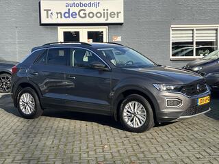 volkswagen-t-roc-1.5-tsi-dsg-style-