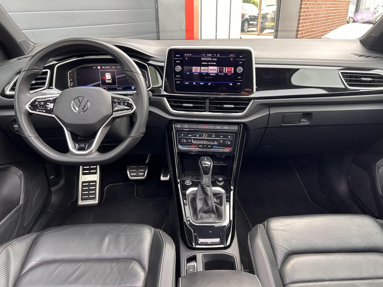 Volkswagen T-Roc 1.5 TSI R-Line Business+ | Pano | Leder | Virtual | Memory Seat |