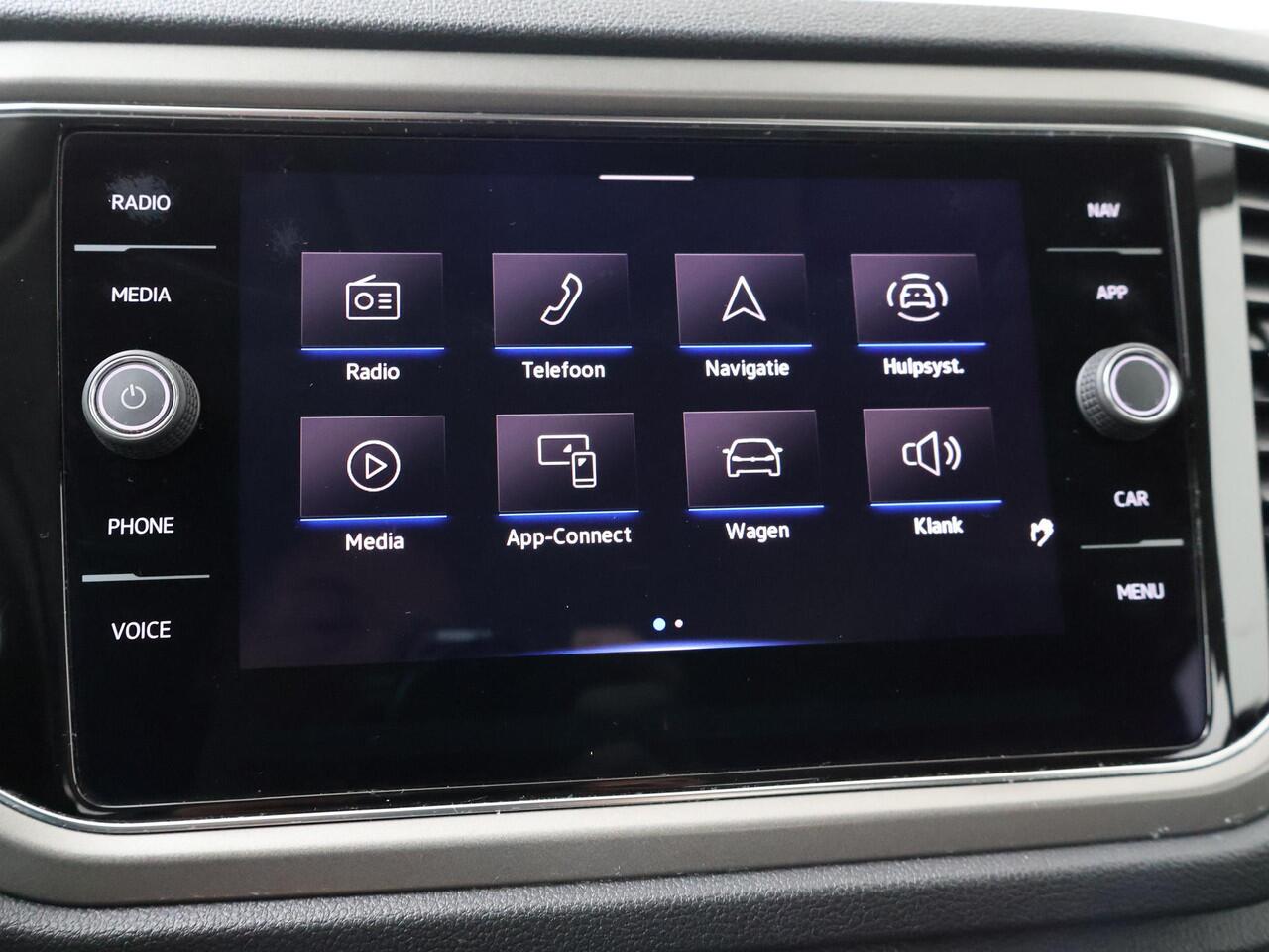 Volkswagen T-Roc 1.5 TSI Style Business | 150 PK | Automaat | Navigatie | Trekhaak | Parkeersensoren