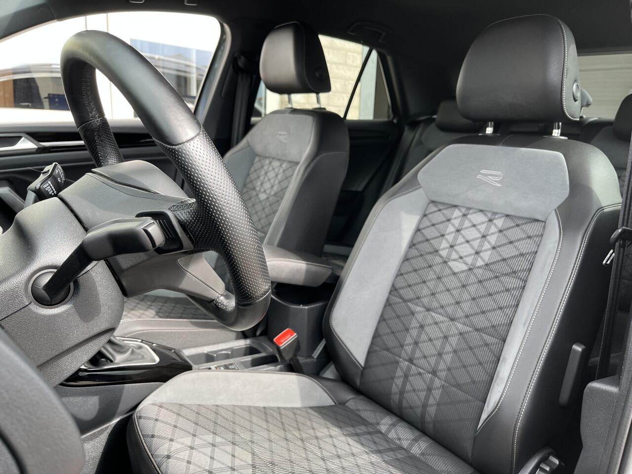 Volkswagen T-Roc 1.5 TSI R-Line / AUTOMAAT/ 2x R-LINE/ PARK. SENSOREN/ IQ. LIGHT/ DODE HOEK/ STOELVERWARM./ DIGITAL DASHBOARD/ APP-CONNECT/ ADAPT. CRUISE/ CLIMA/ DAB/ 18" LMV