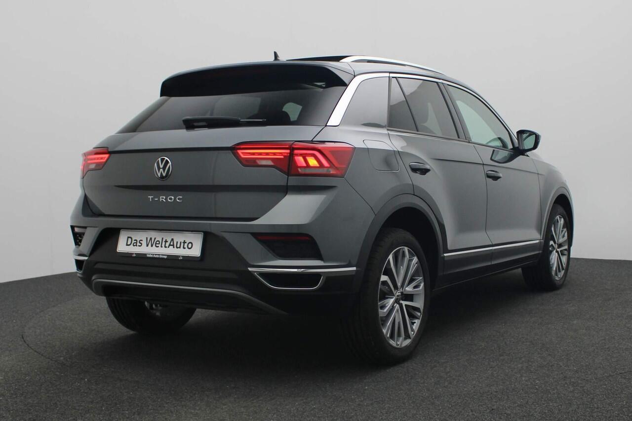 Volkswagen T-Roc 1.0 TSI 110 pk Style Business | Panoramadak | Achteruitrijcamera | Navigatie | Stoelverwarming | Adaptive Cruise