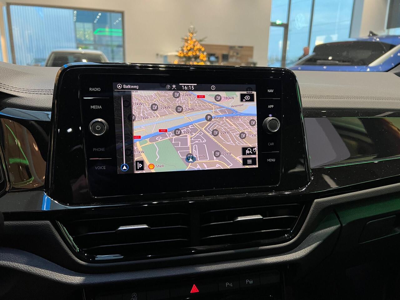 Volkswagen T-Roc R-Line Edition (1) GP R-Line-Edition 1.5 110 kW / 150 pk TSI SUV 7 versn. DSG / NIEUWE AUTO