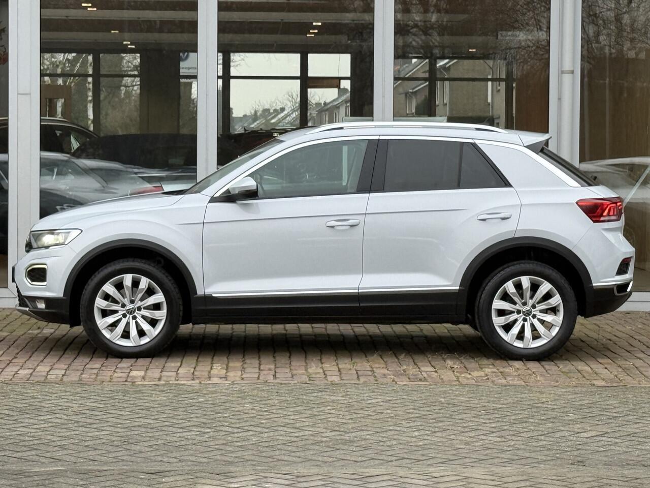 Volkswagen T-Roc 1.5 TSI Sport | LED | Camera | ACC