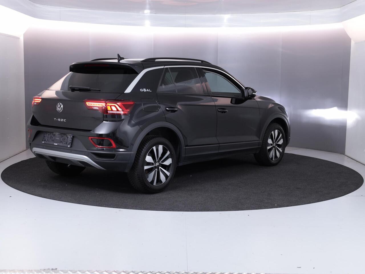 Volkswagen T-Roc 1.0 TSI Life Edition GOAL 115 PK | Navigatie | automatische Airco | Parkeer assistent |