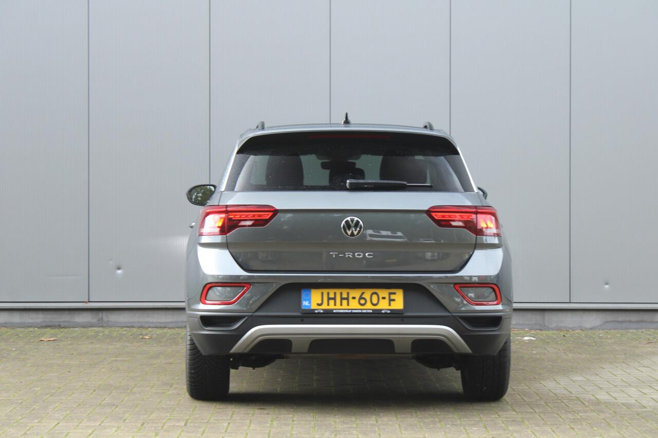 Volkswagen T-Roc 1.0 TSI 115pk Life | Apple Carplay/Android Auto | Climate Control | Lane Assist | Stoelverwarming | PDC | All Season banden