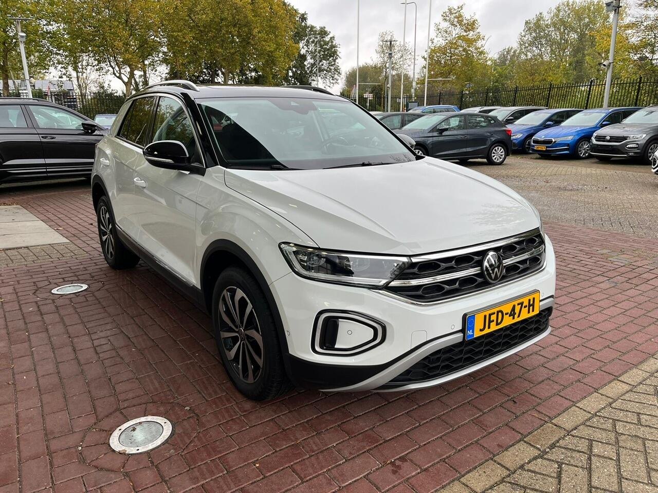 Volkswagen T-Roc 1.5 TSI 150 PK DSG Style / Virtual cockpit pro / Panoramadak / 17'' LMV /