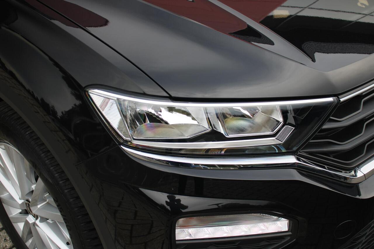 Volkswagen T-Roc 1.0 TSI 110PK STYLE BUSINESS | STOEL VERWARMING | CLIMATE CONTROL | ALL SEASON BANDEN | APPLE CARPLAY/ANDROID AUTO | ADAPTIVE CRUISE CONTROL | LICHTMETALEN VELGEN | DAB+ RADIO | PARKEERSENSOREN VOOR EN ACHTER |