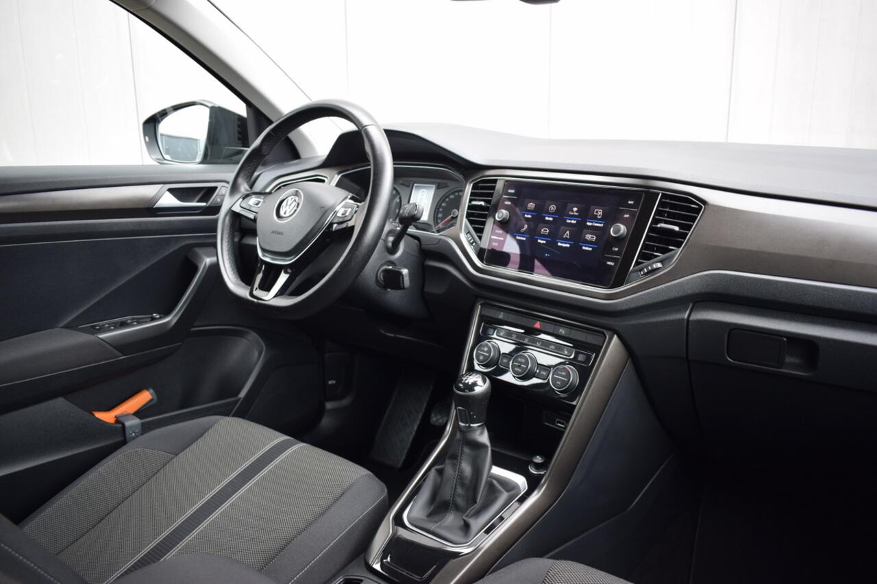 Volkswagen T-Roc 1.5 TSi 150pk Sport LED | Carplay | ECC | Full Map Navi | Adap. Cruise | Volledig Onderhouden!!
