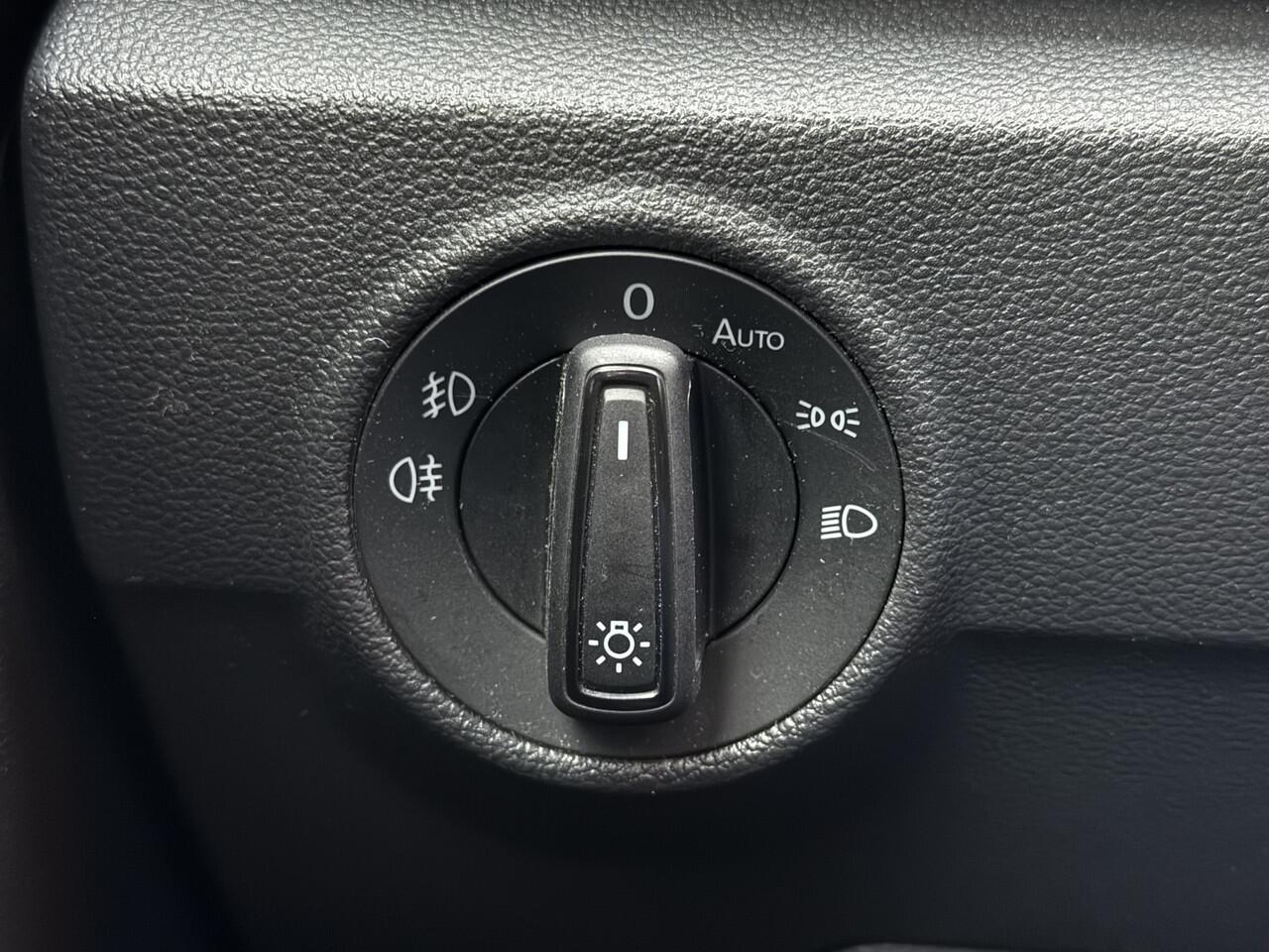 Volkswagen T-Roc 1.0 TSI Style | LM | Clima | PDC |