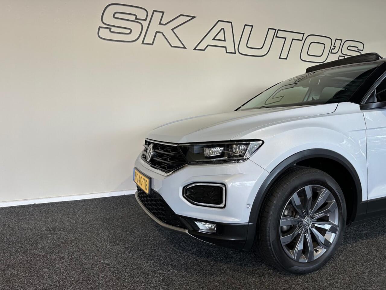 Volkswagen T-Roc 1.5 TSI STYLE BNS NAP l PANO l TREKHAAK l CLIMA l NAVI l LMV l