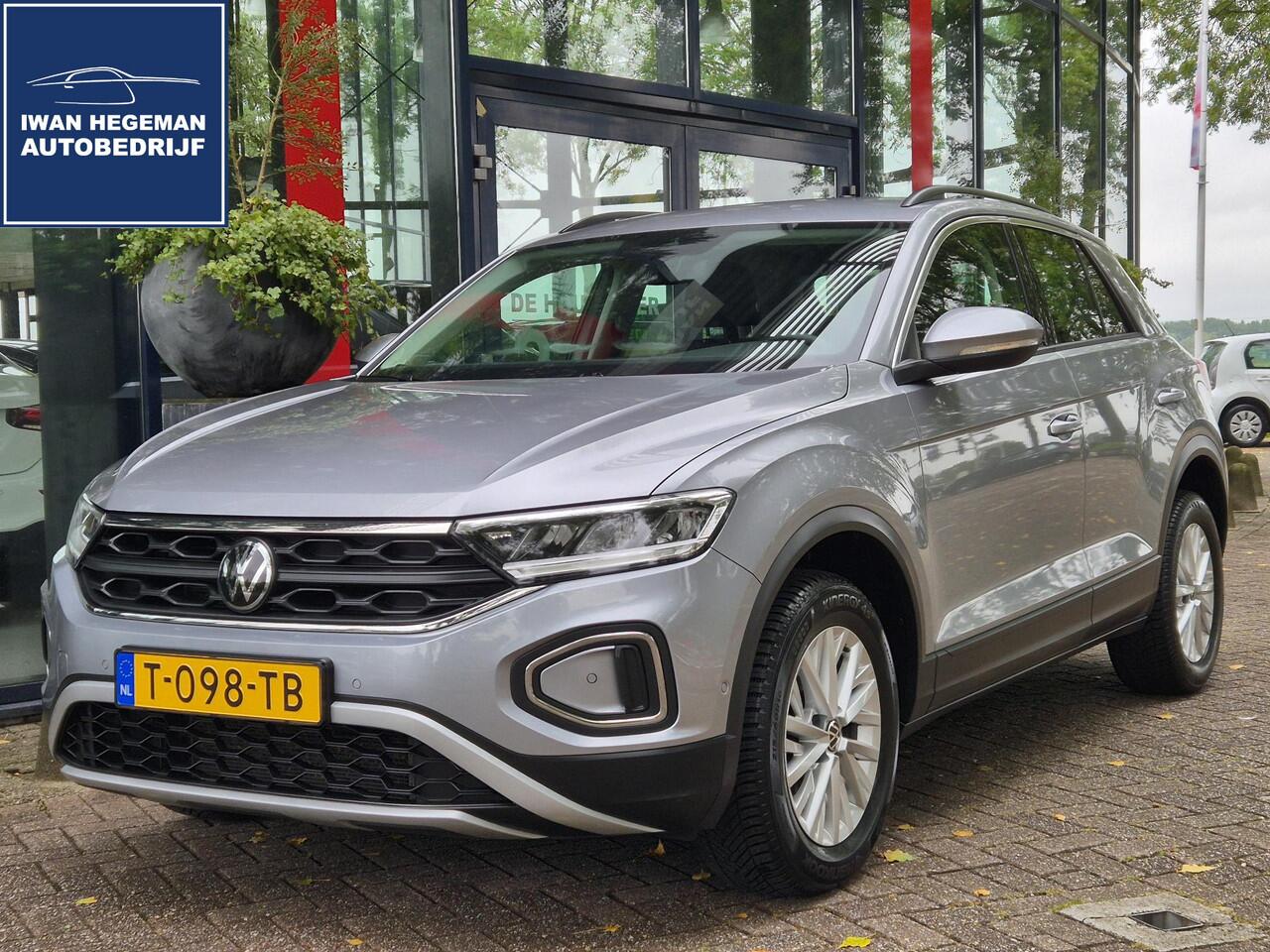Volkswagen T-Roc 1.0 TSI Life | Navigatie | Digitaal dashboard | Adapt. Cruise Control | Parkeersensoren | Licht metalen velgen