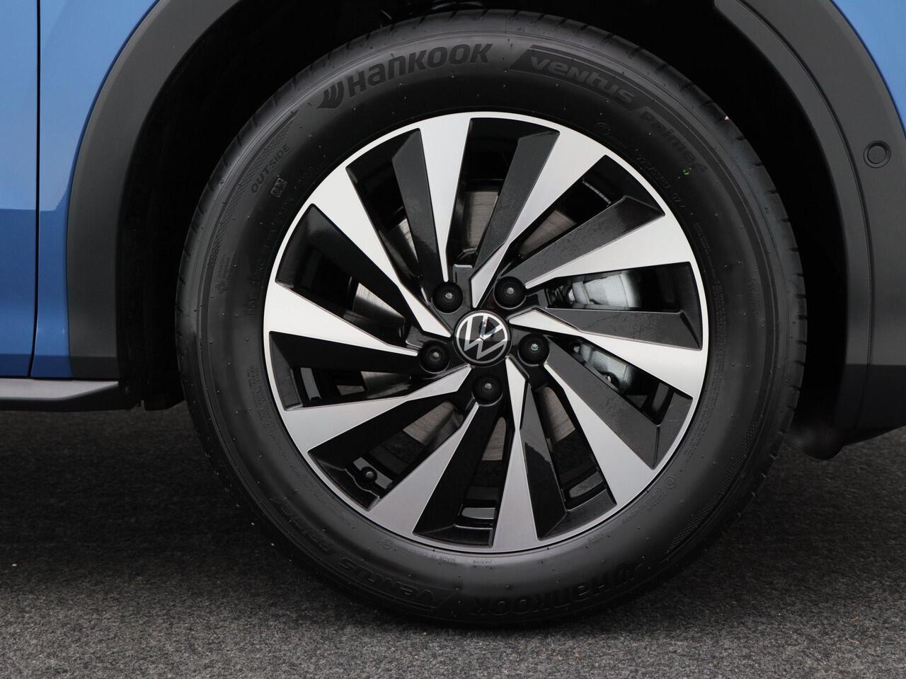 Volkswagen T-Roc Life First Edition 1.5 eTSI 116 PK | Camera | Stoel- & Stuurverwarming | Adaptieve Cruise Control | Keyless |