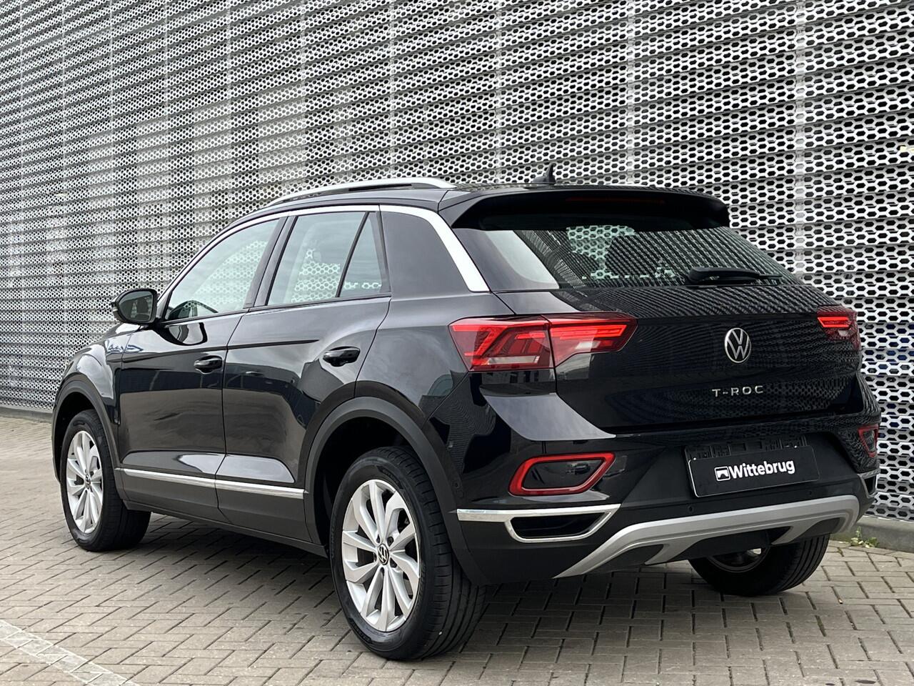 Volkswagen T-Roc 1.5 TSI 150PK DSG Style / Digital Cockpit Pro / Panoramadak / Park Assist / Dodehoeksensor / App Connect / Stoelverwarming **